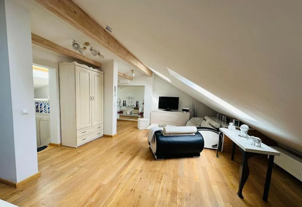 Schoene Dachgeschosswohnung Nahe Dem Mueggelsee Βερολίνο